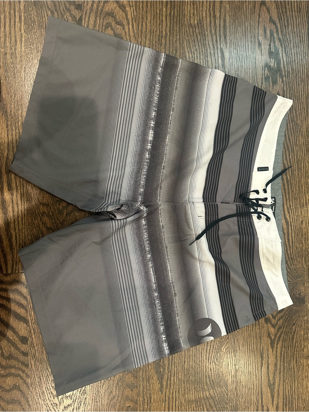 Hurley Gray and White Swim Trunks with Contrast Waistband